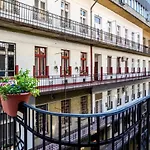 Nora - At The Danube Apartmán